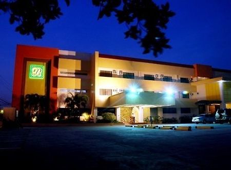 Grand Regal Hotel Bacolod Dış mekan fotoğraf