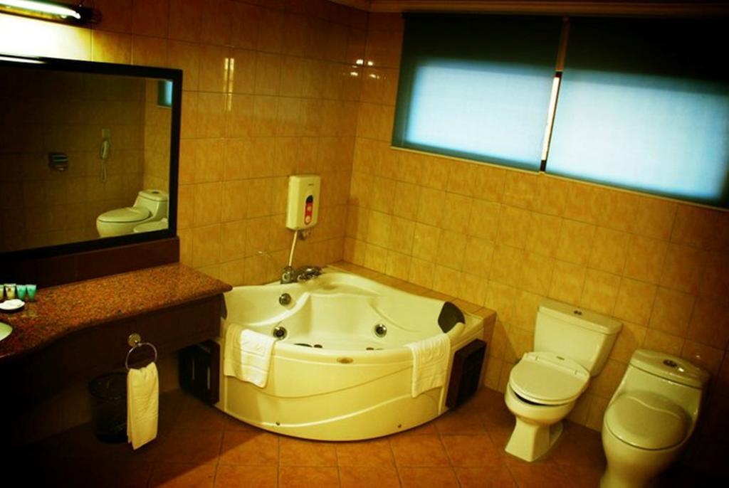 Grand Regal Hotel Bacolod Oda fotoğraf