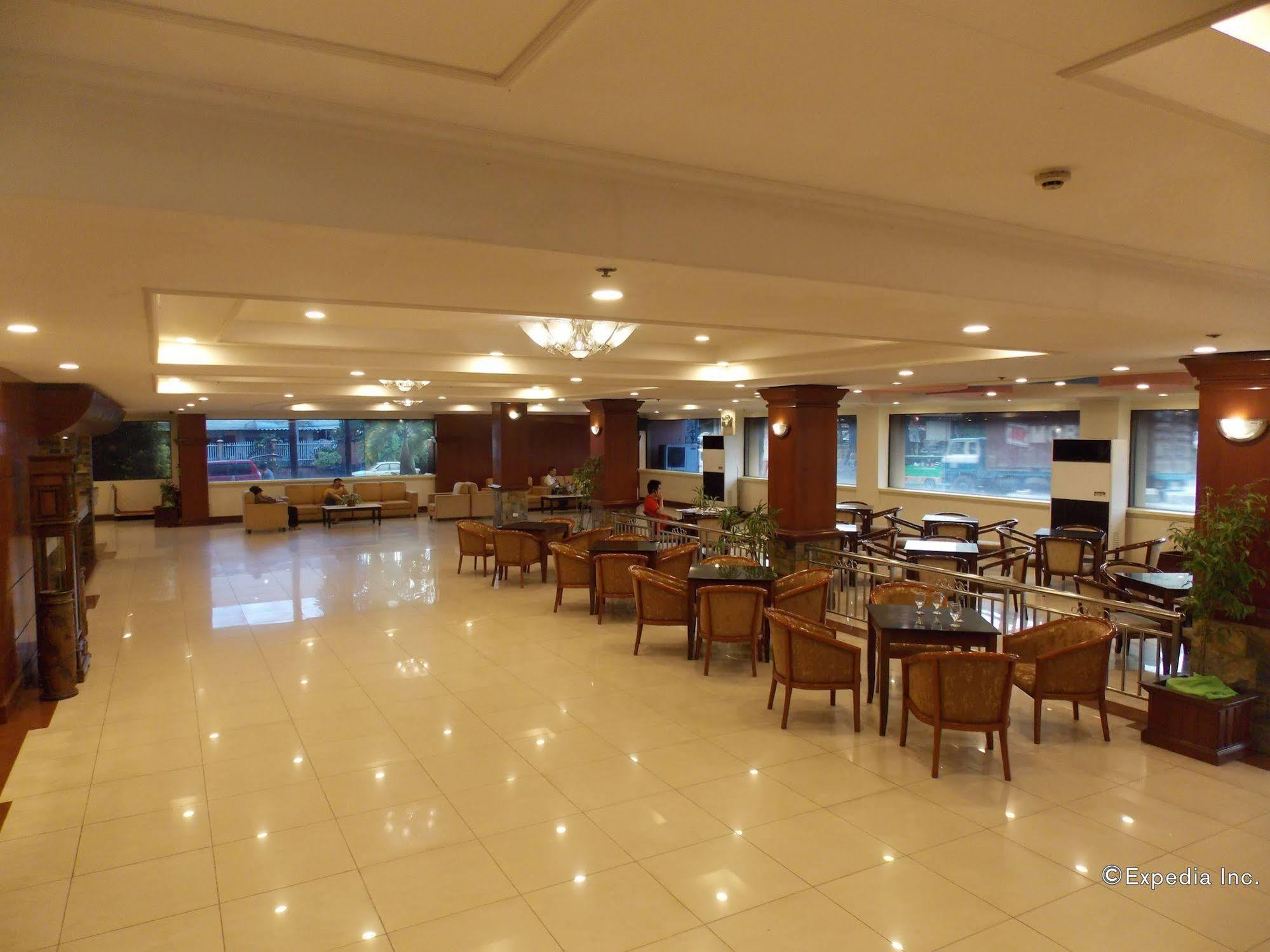 Grand Regal Hotel Bacolod Dış mekan fotoğraf