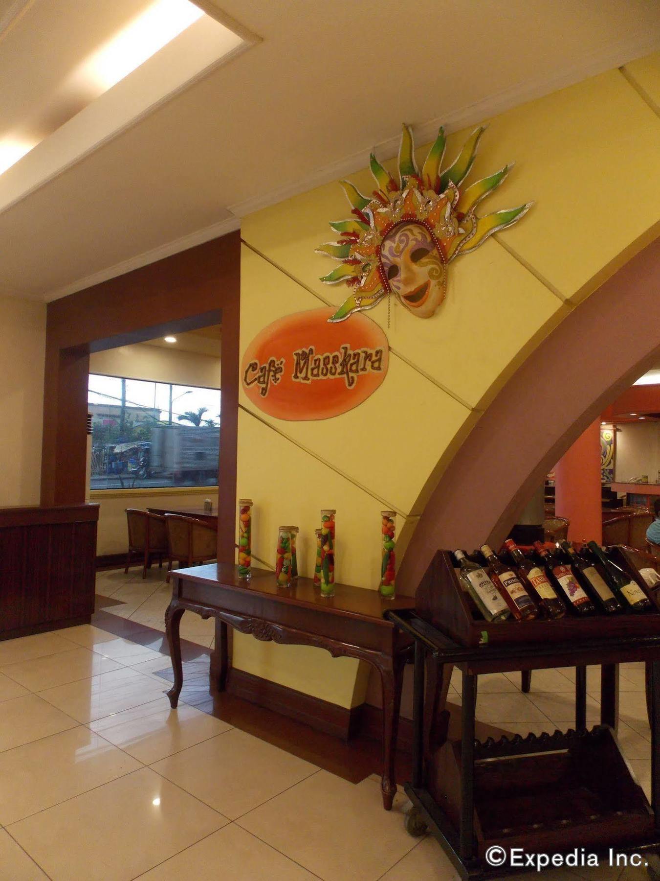 Grand Regal Hotel Bacolod Dış mekan fotoğraf