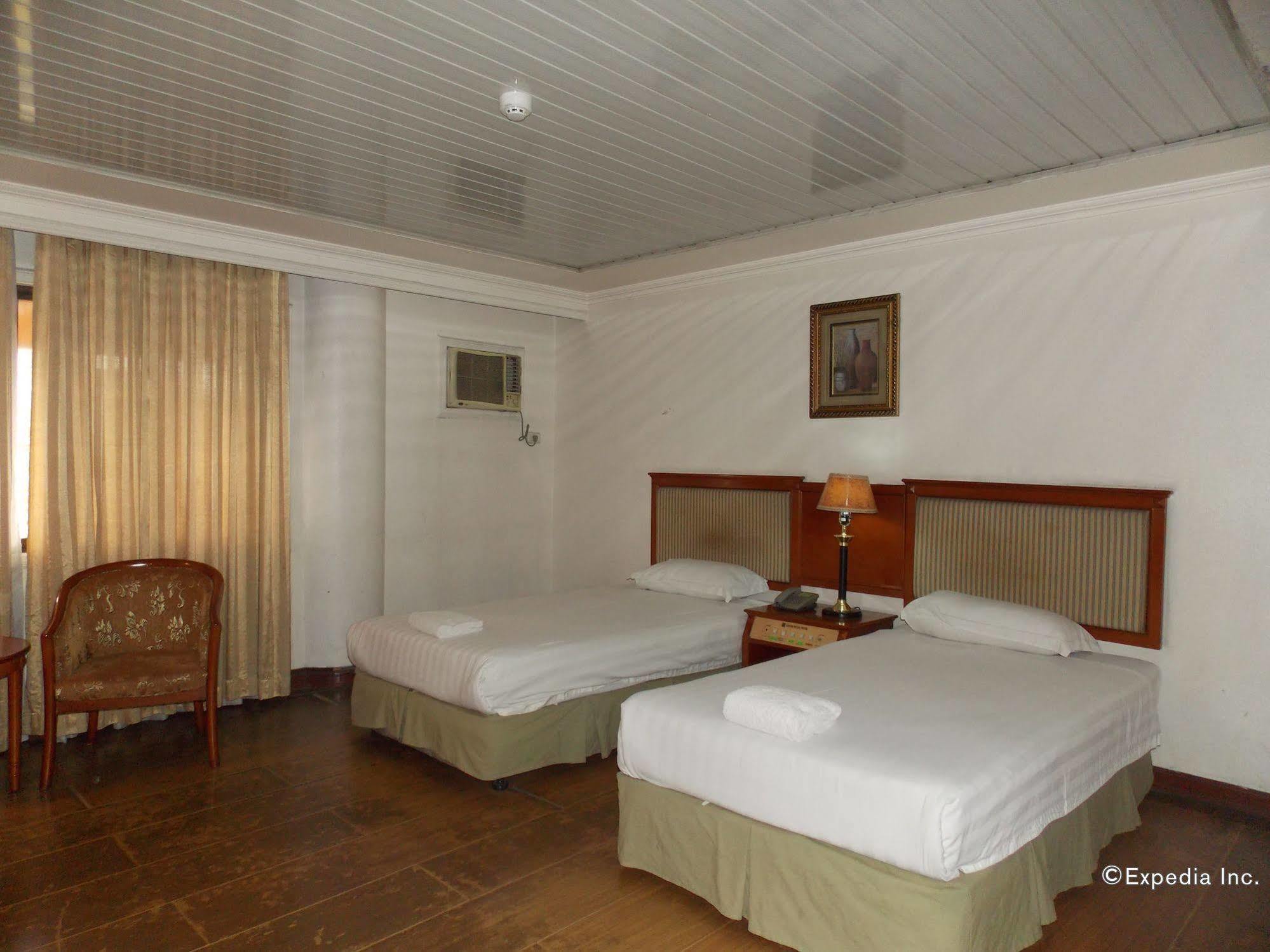 Grand Regal Hotel Bacolod Dış mekan fotoğraf