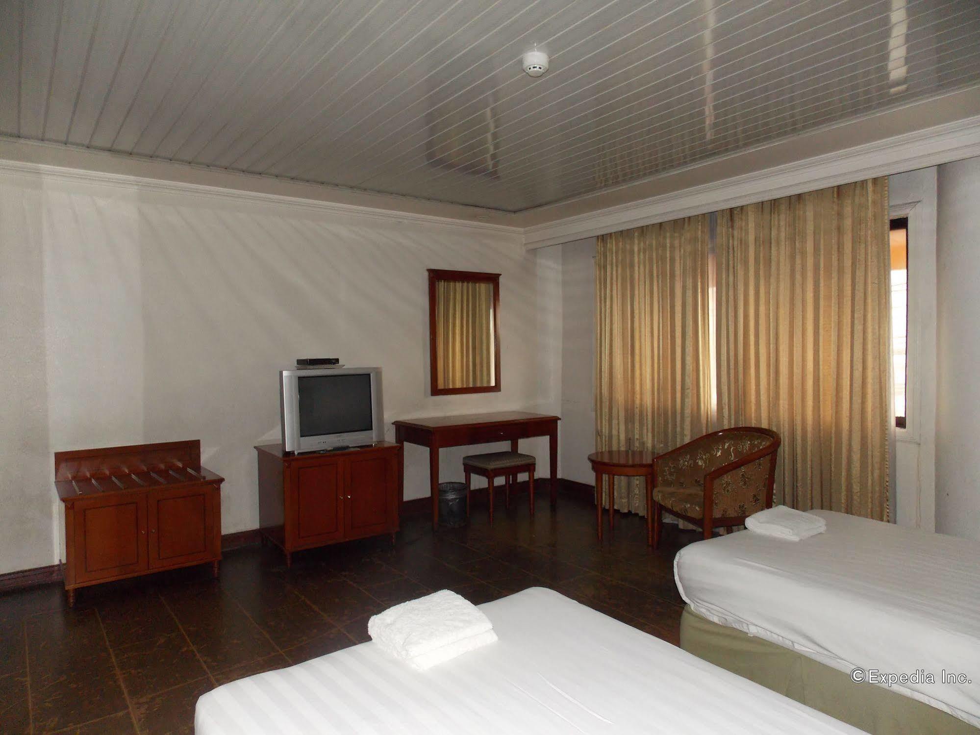 Grand Regal Hotel Bacolod Dış mekan fotoğraf