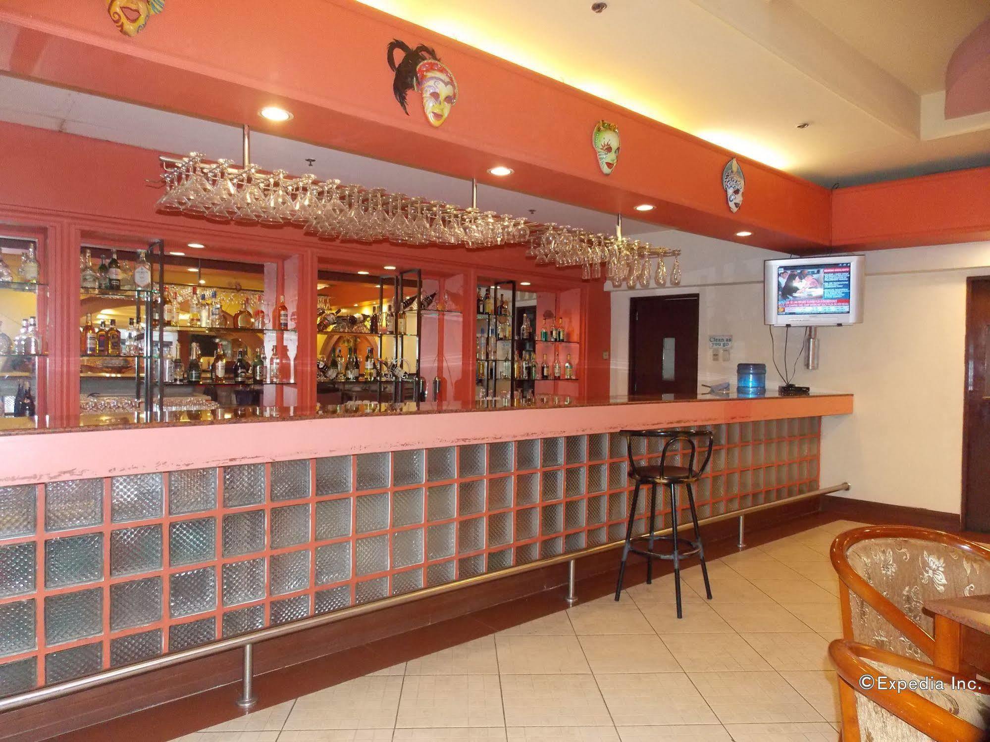 Grand Regal Hotel Bacolod Dış mekan fotoğraf