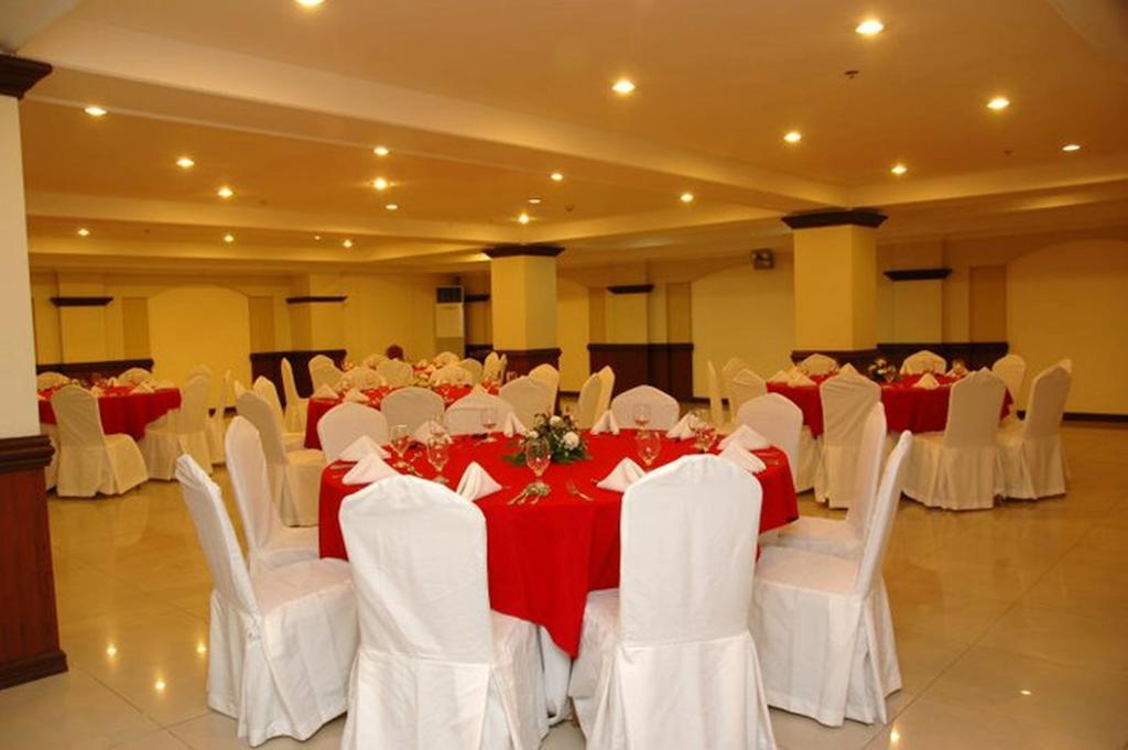 Grand Regal Hotel Bacolod Dış mekan fotoğraf